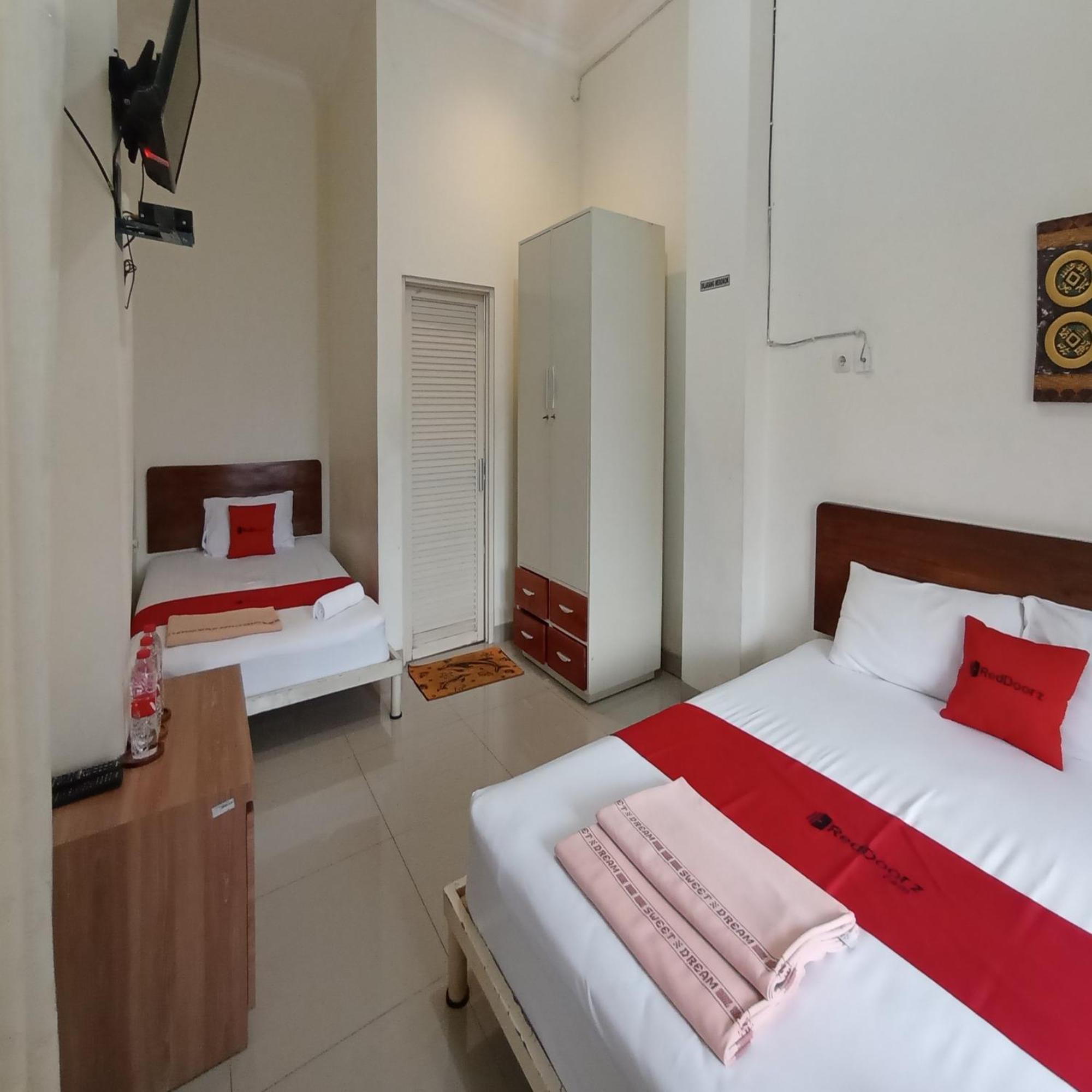 Reddoorz At Syariah House Purwokerto Hotel Exterior photo